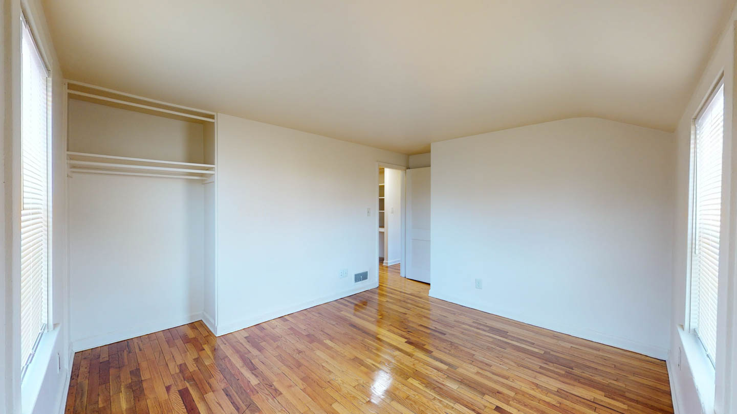 Birch Park Circle bedroom