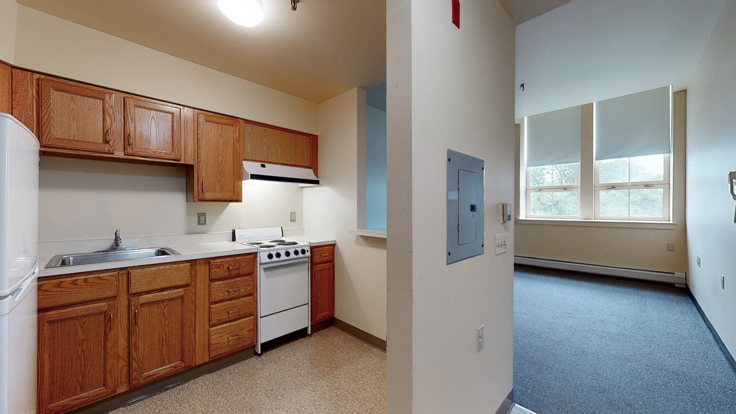 Main Street Apartments bathroom