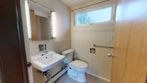 Lee-Lang-Terrace-Bathroom(1)